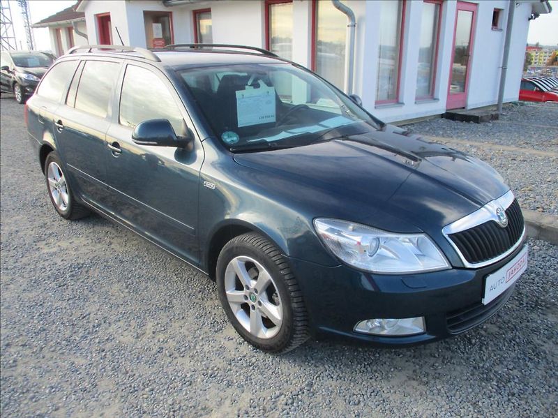 Škoda Octavia 1,4 TSI, digiklima, servis, - fotografie inzerátu