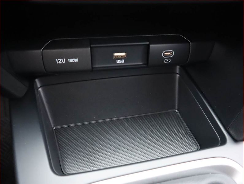 Kia Ceed (2023) Silver 1.5 T-GDI - fotka 16 z 20