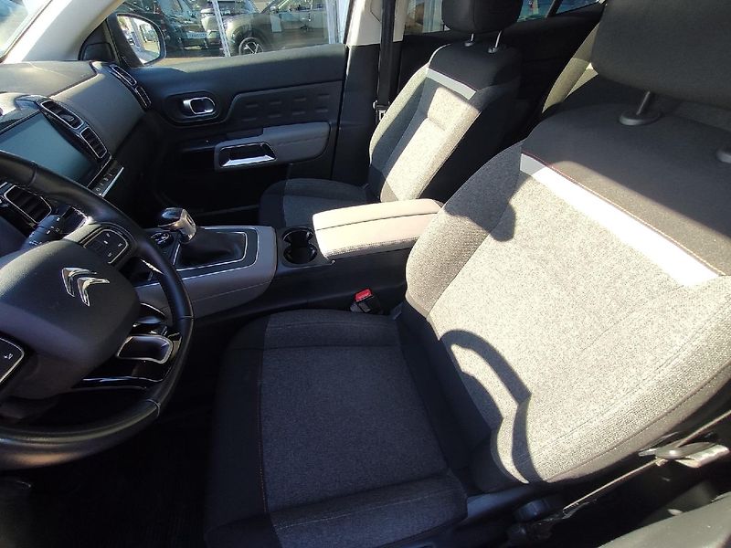Citroën C5 Aircross (2019) SHINE 1.5 HDI 130k MAN6 TZ - fotka 28 z 32