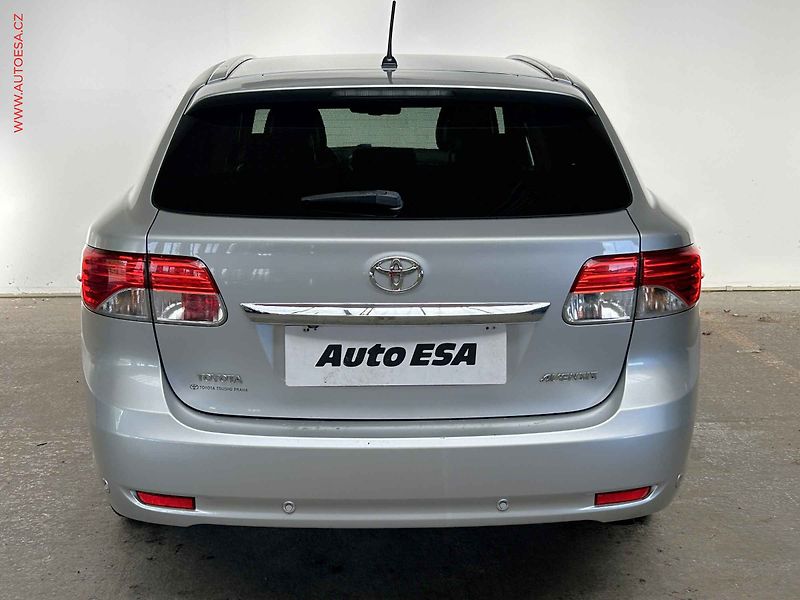 Toyota Avensis (2011) 2.2D-CAT, 2.maj,ČR, AT - fotka 5 z 17
