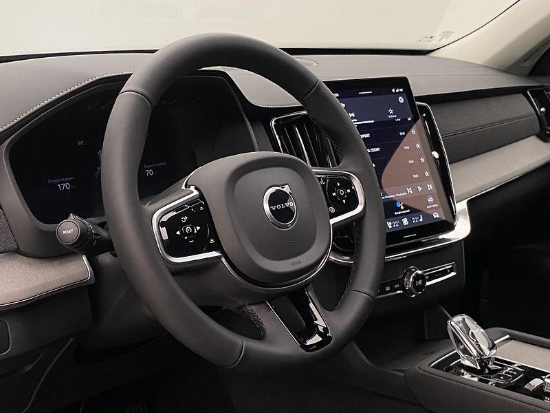 Volvo XC90 (2026) T8 AWD Plug-in DARK PLUS 7m - fotka 4 z 78