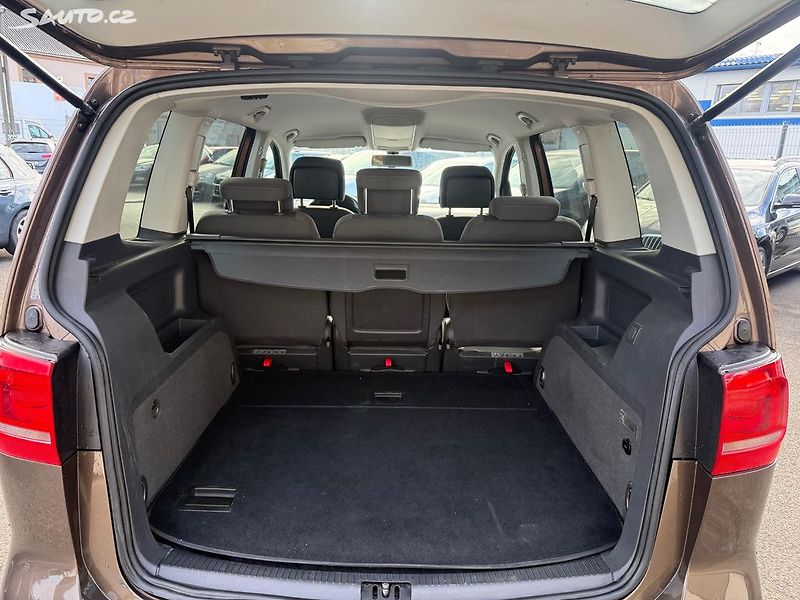 Volkswagen Touran 2.0 tdi, DSG - fotka 7 z 12