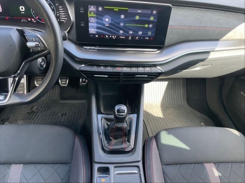 Škoda Octavia 2,0 TSI 180 RS - fotka 10 z 11