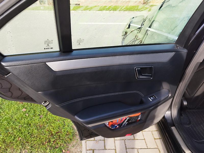 Mercedes-Benz Třídy E E200 NATURAL GAS CNG - fotka 21 z 28