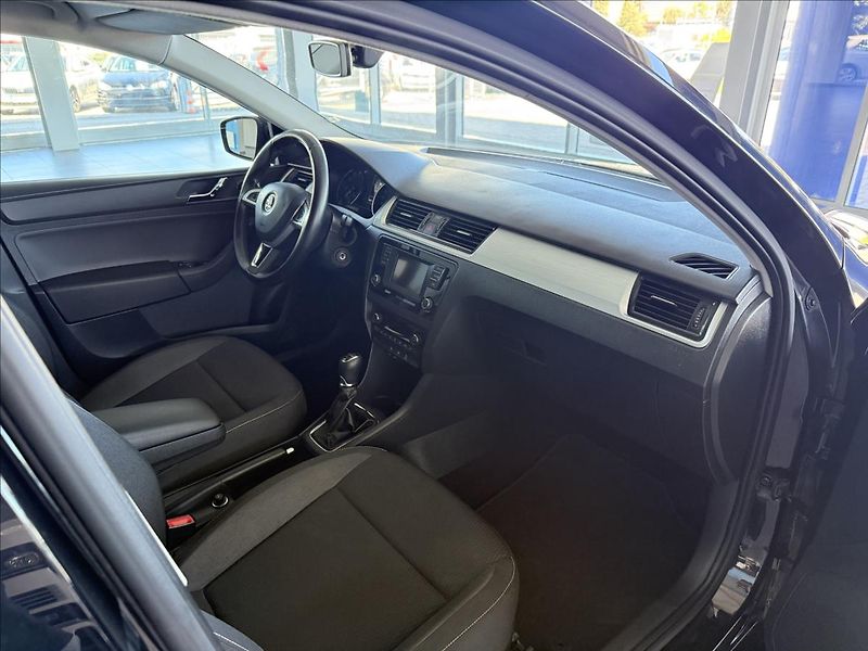 Škoda Rapid 1,2   TSI,SERVISKA,2.MAJ,TAŽNÉ - fotka 8 z 21