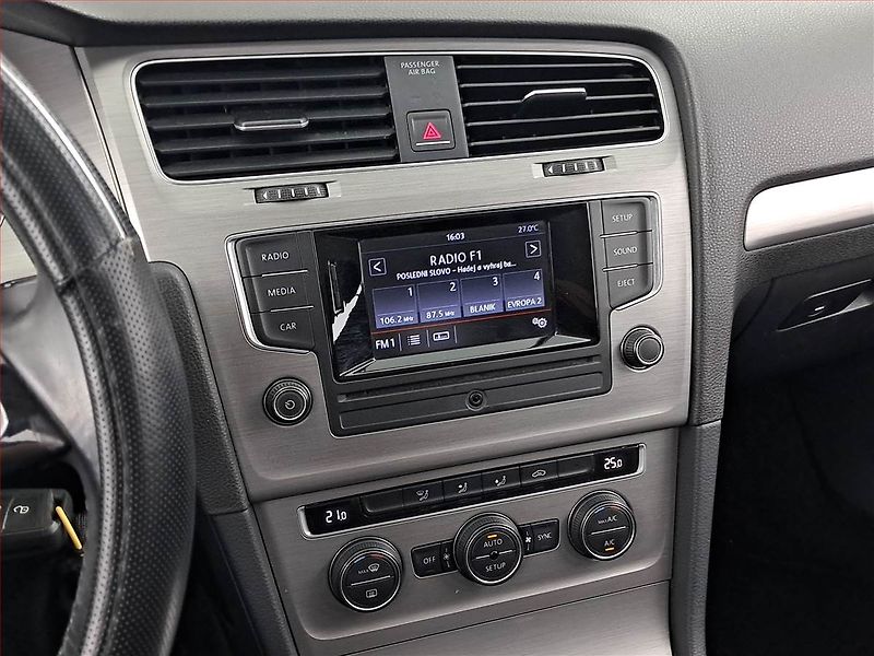 Volkswagen Golf (2014) 1.2 TSI, Tempomat - fotka 12 z 17