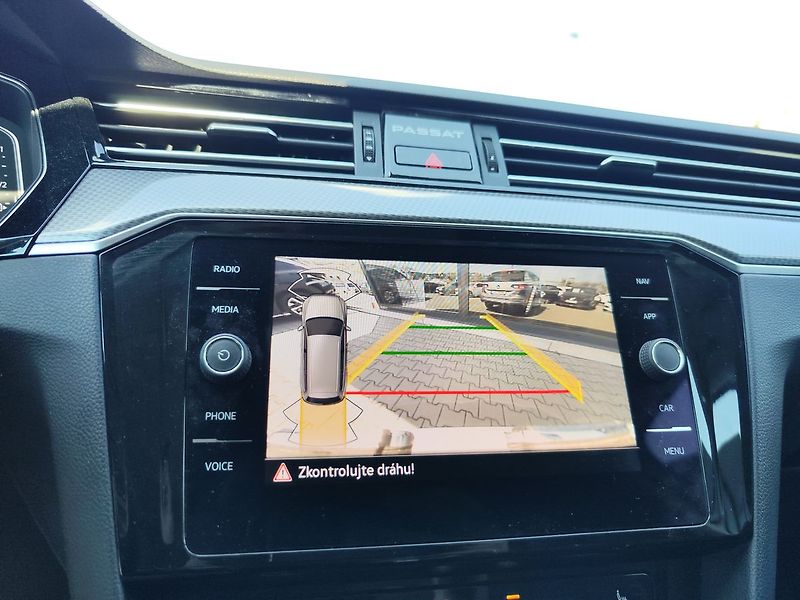 Volkswagen Passat 2.0 TDi/147 Alltrack DSG ČR - fotka 26 z 37