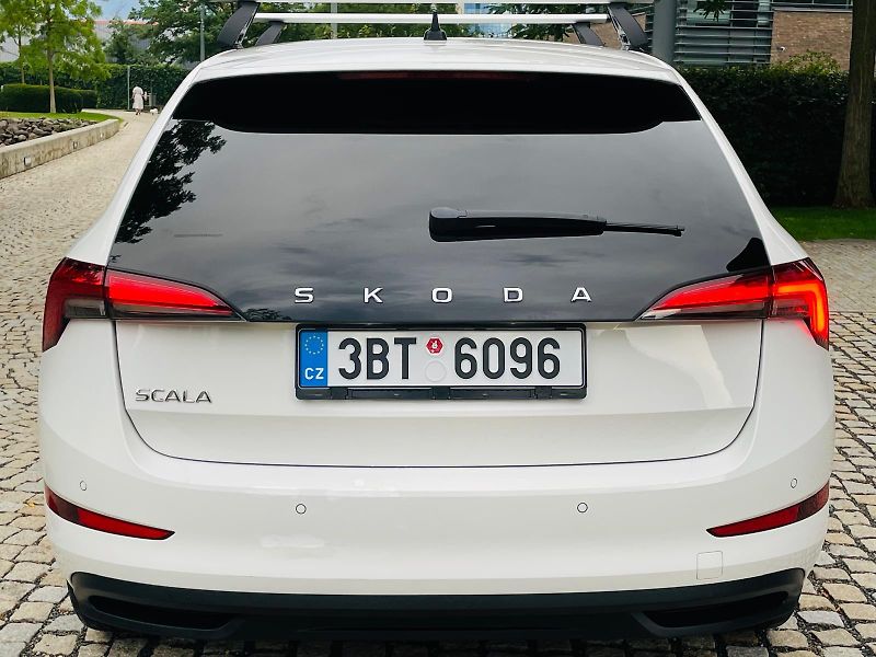 Škoda Scala 1.6TDI AUTOMAT SERVISKA TAŽNÉ - fotka 15 z 46