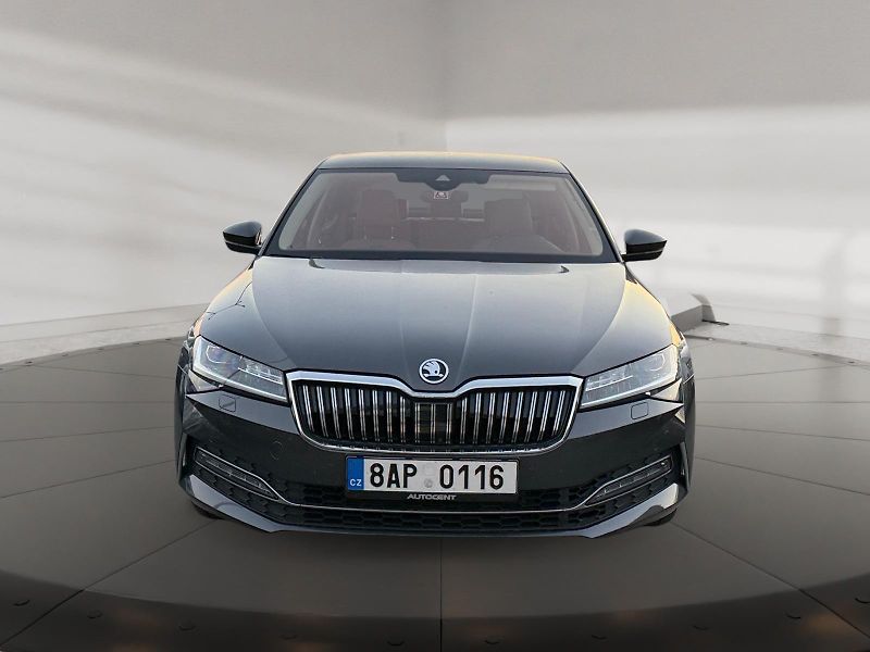Škoda Superb (2021) L&K 2.0TSI 206kW 4x4 TAŽNÉ CZ - fotka 2 z 11