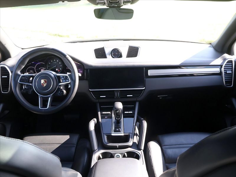 Porsche Cayenne 3,0 EHV 340kW Platinum DPH - fotka 41 z 48