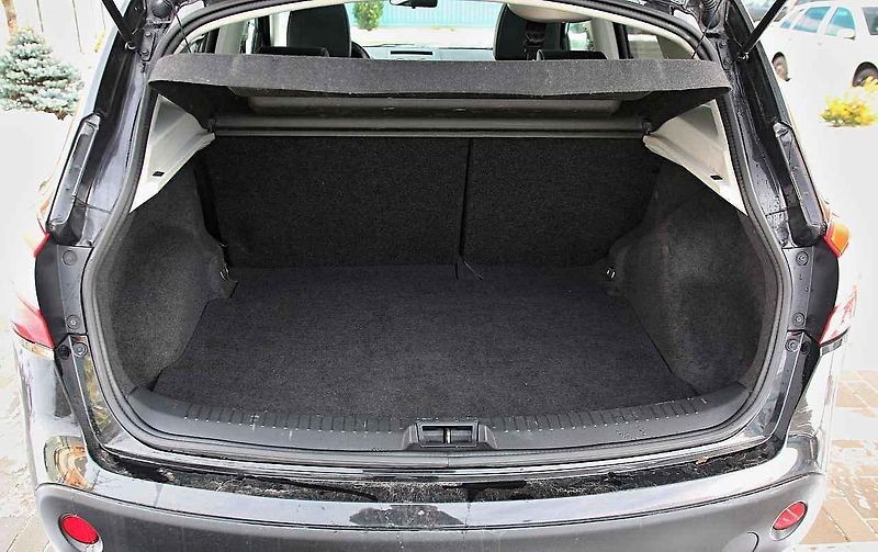 Škoda Yeti a Nissan Qashqai.