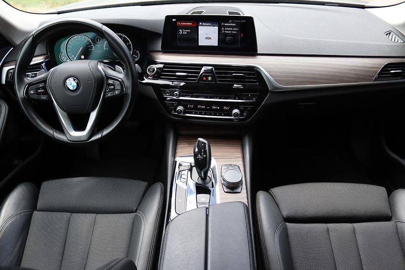 BMW Řada 5 520D XDRIVE SPORT LINE G30  - fotka 38 z 50