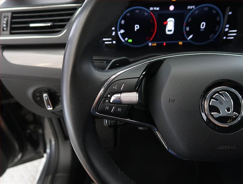 Škoda Superb (2023) Style 2.0 TDI, digi klima - fotka 21 z 29