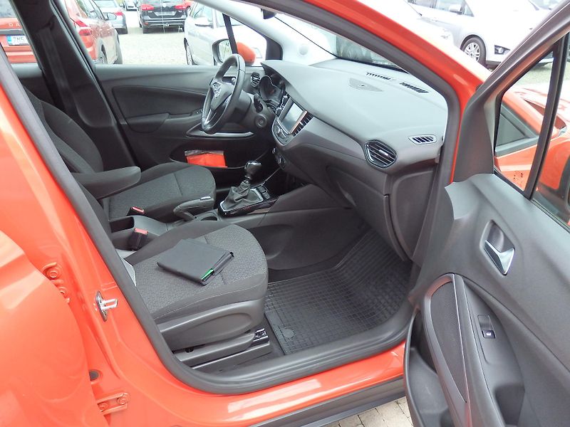Opel Crossland X 1,2 TURBO 81kW, 1.MAJITEL - fotka 11 z 16