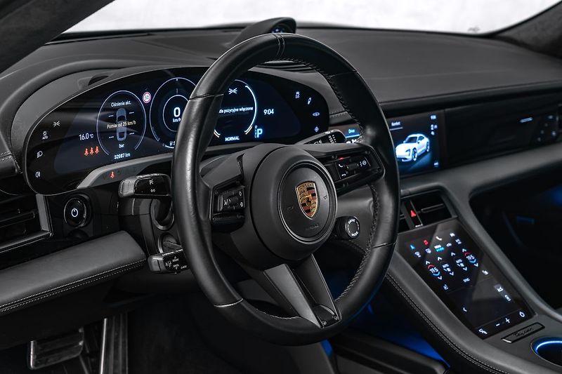 Porsche Taycan GTS - fotka 17 z 26