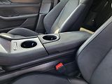 Porsche Taycan GTS 440kW 4S Electric - NOVÉ - náhled 27