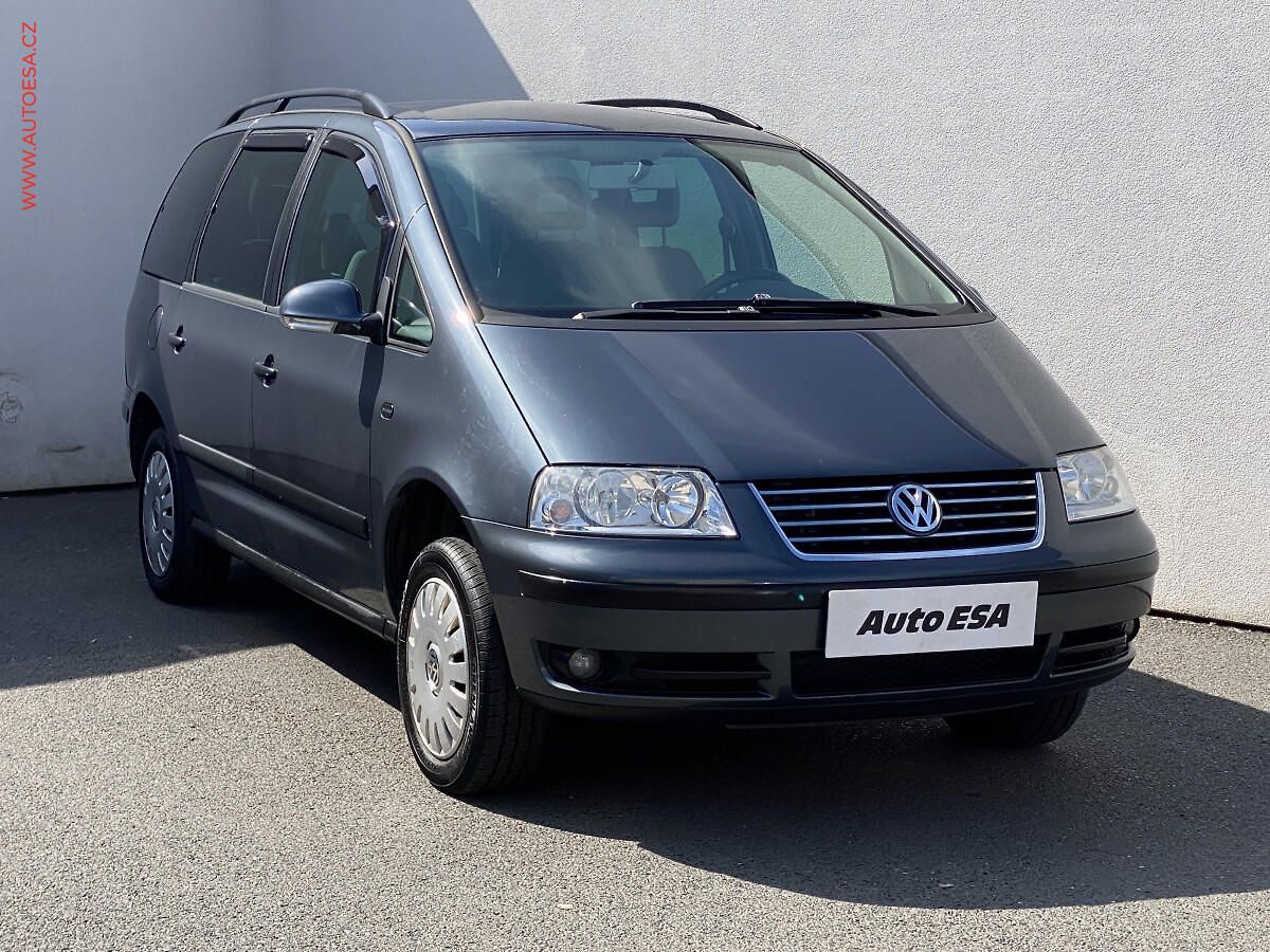 Volkswagen Sharan 2.0i, Klima, park.asist