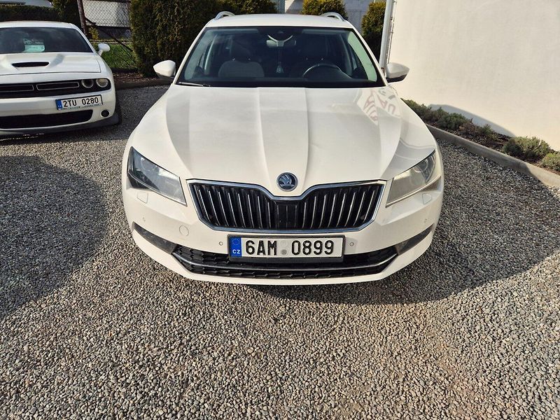 Škoda Superb (2017) 2.0 TDI Navi,Xenony,TOP - fotka 9 z 42