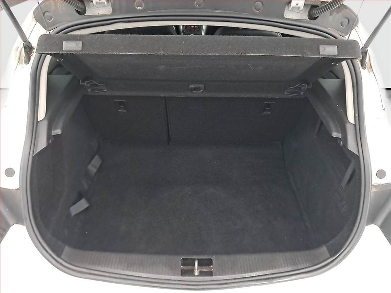 Opel Astra (2011) 1.6 16V, Tempomat - fotka 14 z 16