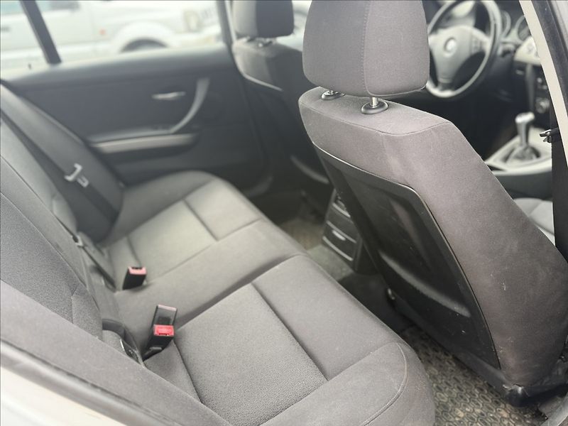 BMW Řada 3 2,0 d 120kW NOVÁ STK - fotka 16 z 19