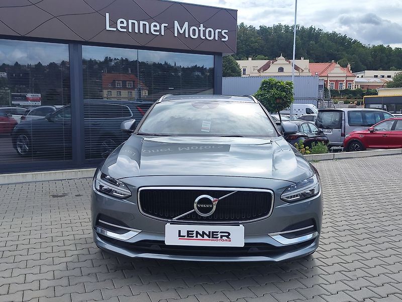 Volvo V90 D3 2.0/110kW Momentum AT - fotka 2 z 32