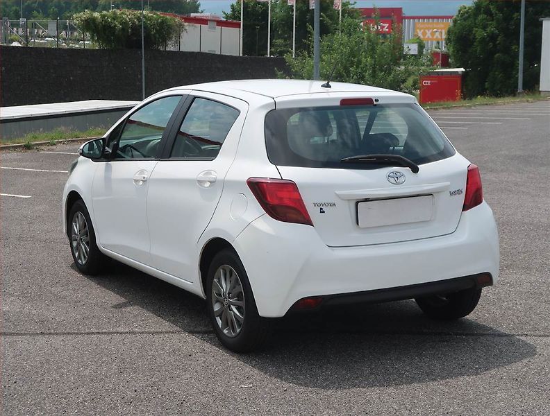 Toyota Yaris (2017) 1.33 Dual VVT-i, Serv.kniha - fotka 4 z 12
