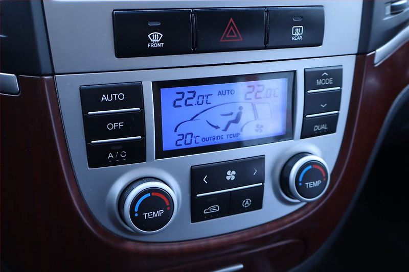 Hyundai Santa Fe (2007) 2.2 CRDi, 4X4, Serv.kniha - fotka 13 z 20