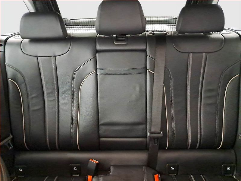 BMW Řada 5 (2018) M Sport 530d xDrive, 4X4 - fotka 10 z 20