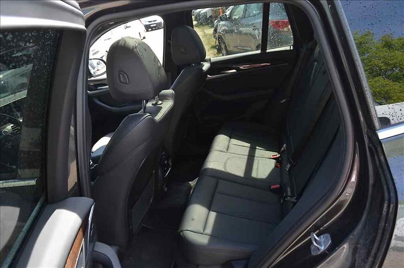 BMW X3 (2019) XDRIVE 30I - fotka 18 z 21