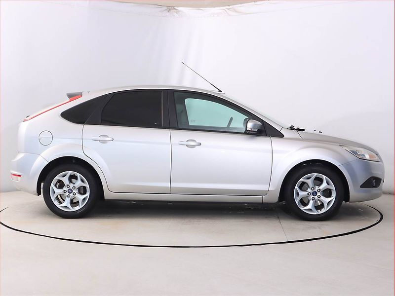 Ford Focus (2011) 1.6 16V, Tempomat - fotka 6 z 16