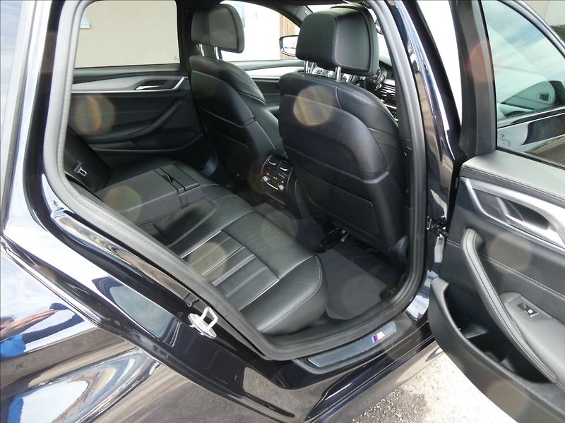 BMW Řada 5 3,0 540d xDrive 235kW MPaket,D - fotka 28 z 50