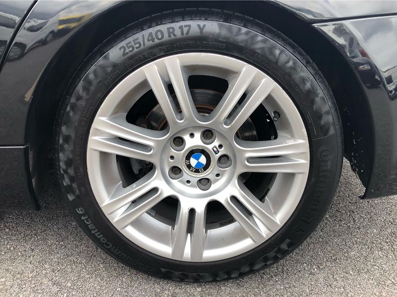 BMW Řada 3 325i - fotka 14 z 29