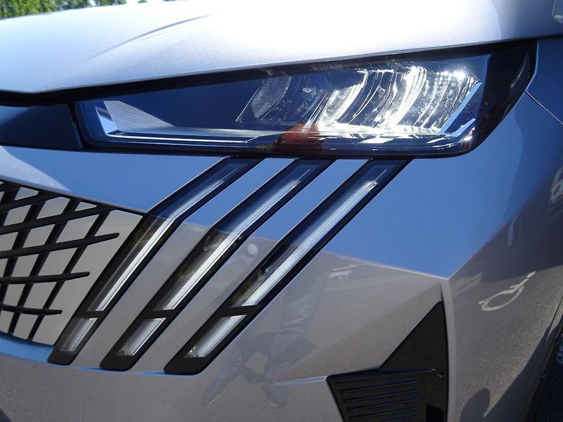 Peugeot 3008 (2026) BUSINESS Hybrid 145k e-DCS6 - fotka 42 z 45