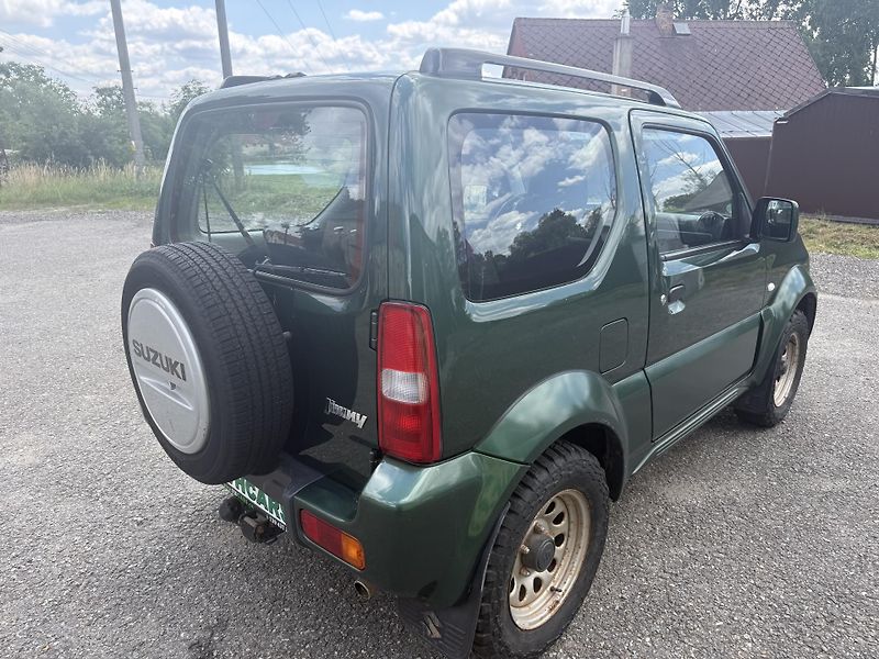 Suzuki Jimny 1,3i 4x4 63kW Tažné - fotka 4 z 21