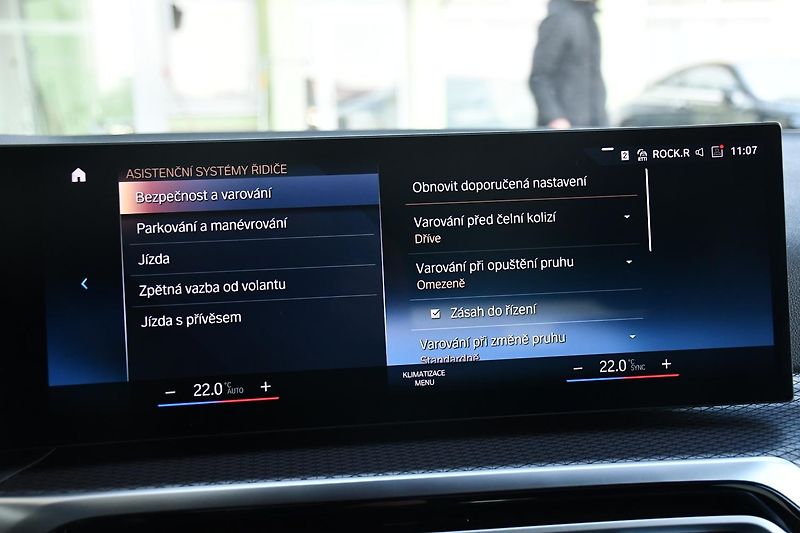 BMW Řada 3 320d M-SPORT xD TAŽNÉ ČR  - fotka 41 z 51