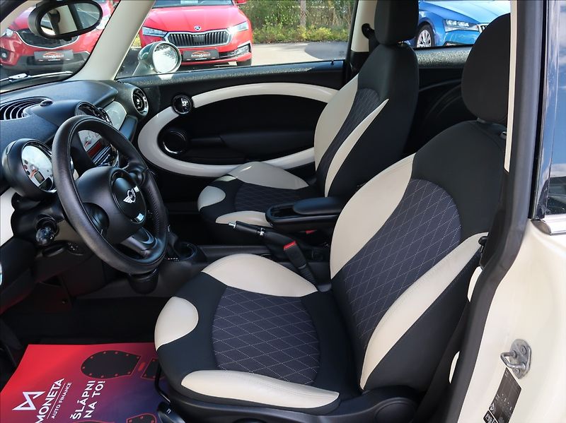 Mini Cooper 1,6 i,90kW,1majČR,automat,53tk - fotka 12 z 25