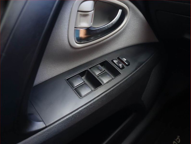 Toyota Avensis (2018) 1.8 Valvematic, Automat - fotka 17 z 20