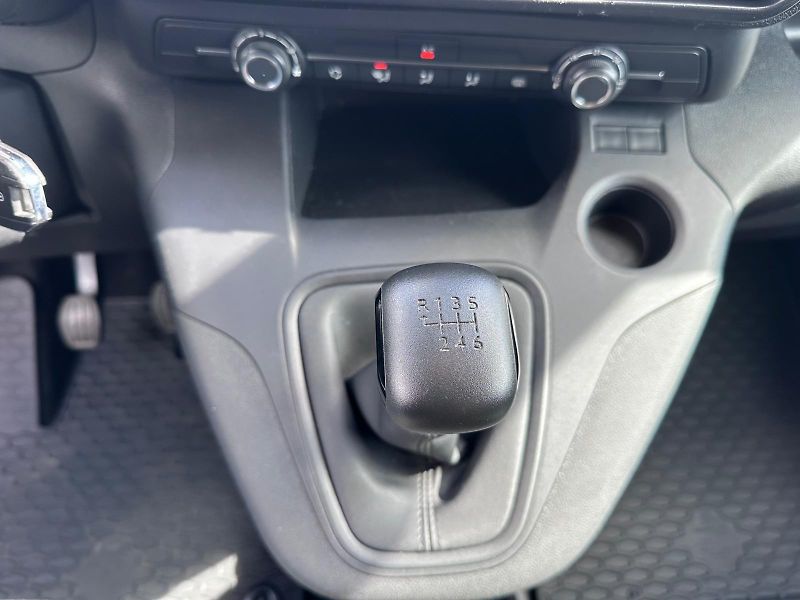 Toyota ProAce City 75 kW - fotka 11 z 14