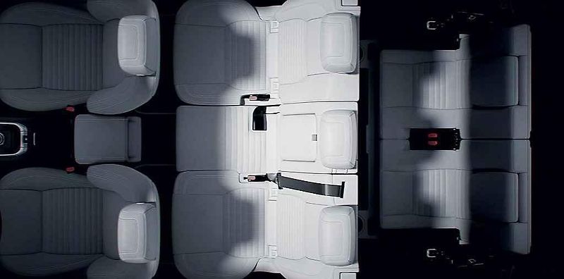 Land Rover Discovery Sport.