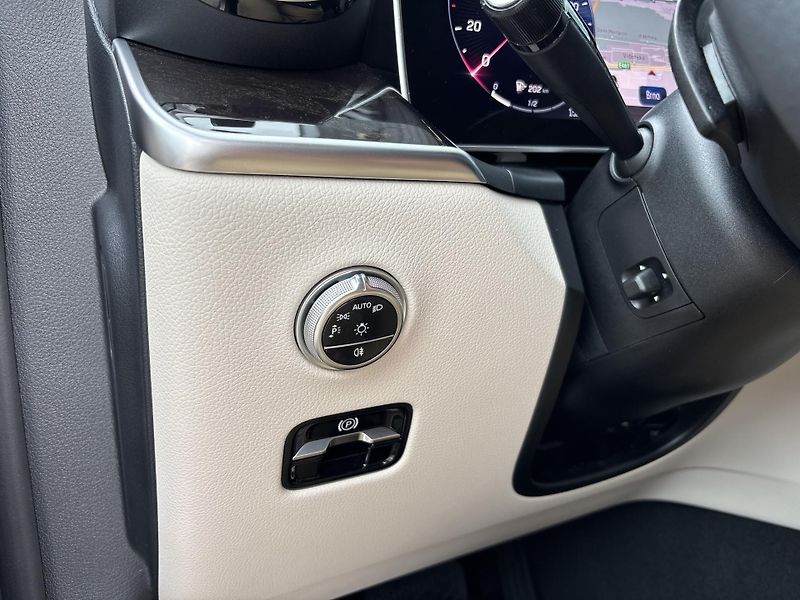 Mercedes-Benz GLC 220 d 4M Avantgarde kupé - fotka 17 z 27