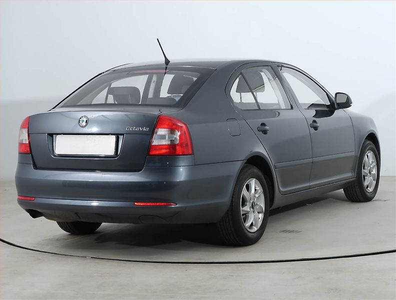 Škoda Octavia (2012) 1.2 TSI, ČR,1.maj - fotka 5 z 17