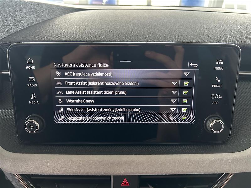 Škoda Kamiq 1,0   TSI85kW,1.MAJITEL,ČR,FIR - fotka 19 z 35
