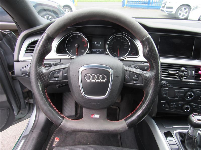 Audi A5 3,0 TDi 176kW Manuál Quattro - fotka 11 z 30
