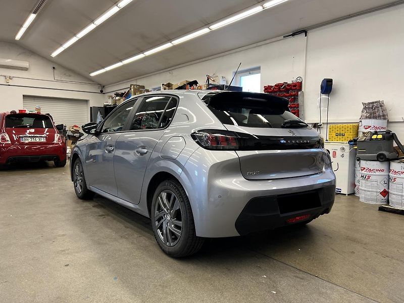 Peugeot 208 1.2l PURETECH 55 kW - fotka 4 z 19