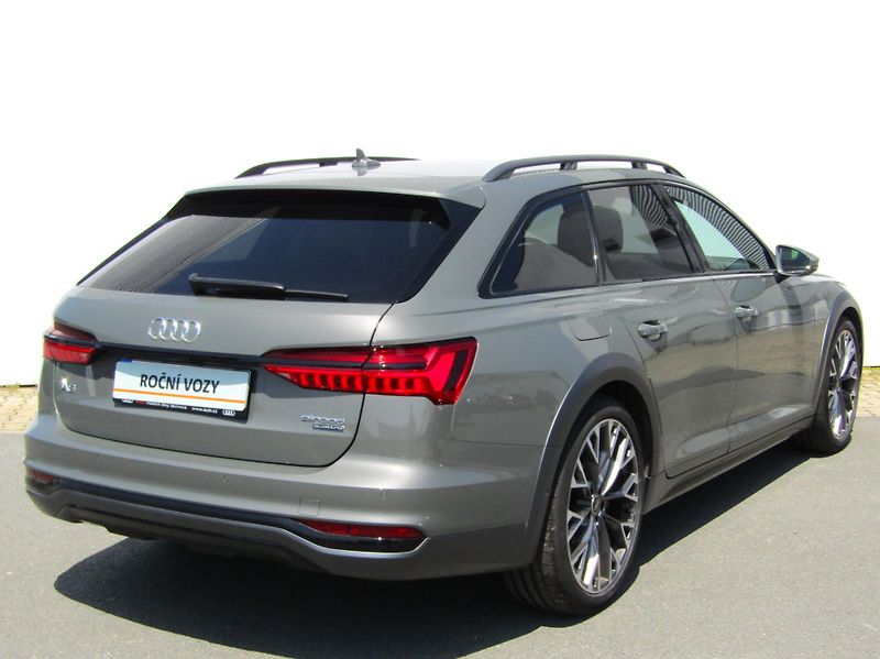 Audi A6 Allroad (2024) 50 TDI quattro - fotka 2 z 30