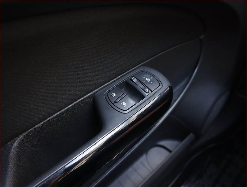Opel Corsa (2013) 1.0, Tempomat - fotka 13 z 16
