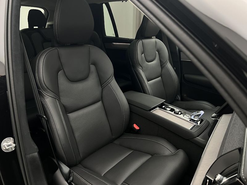 Volvo XC90 (2026) T8 AWD RECHARGE ULTRA BRIGHT - fotka 27 z 51