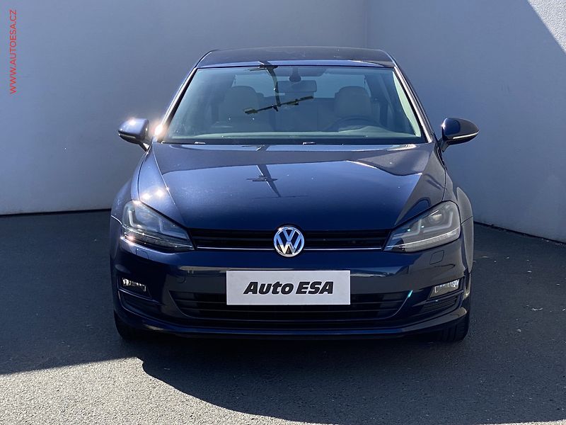 Volkswagen Golf (2013) 1.2TSi, ČR, servis.kniha, LED - fotka 2 z 16