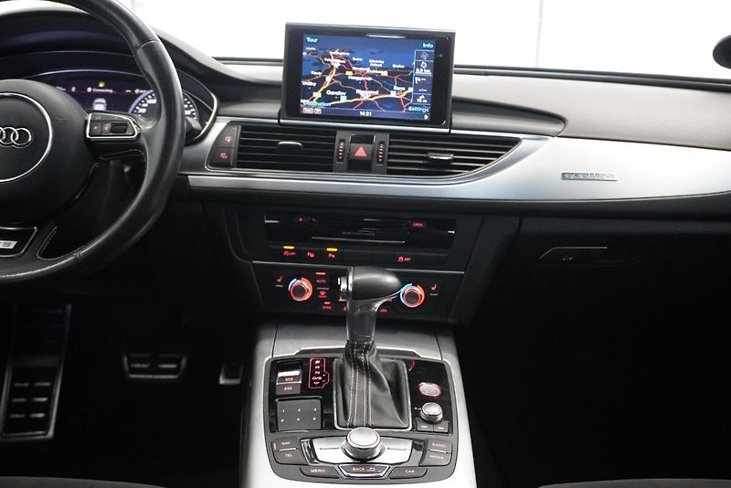 Audi S6 4.0 V8 TFSI 309kW QUATTRO TOP  - fotka 24 z 29