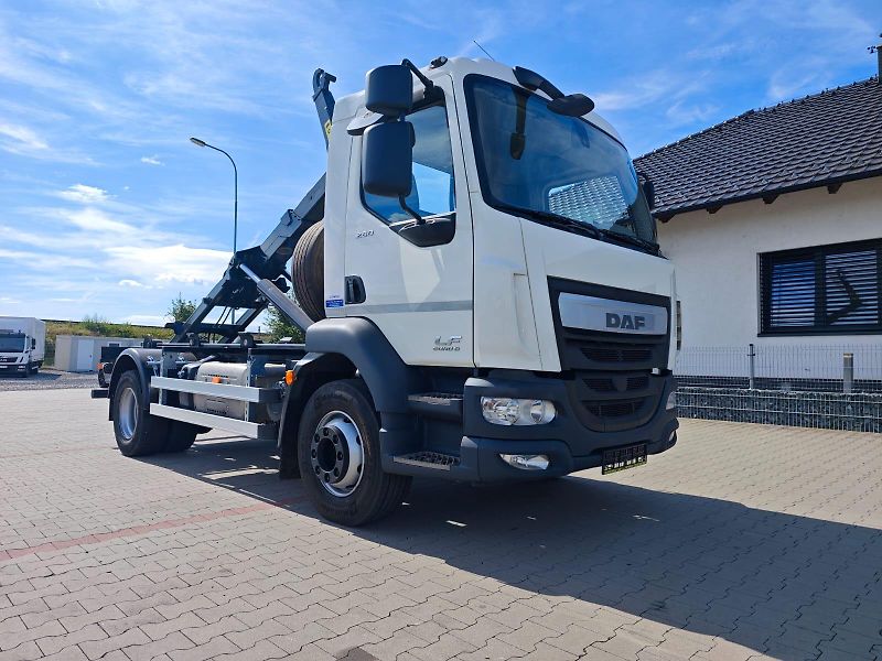 DAF LF 260, 16T, nový hákový nosič  - fotka 1 z 28
